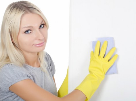 Swiss Cottage cleaning service working on a modern office space